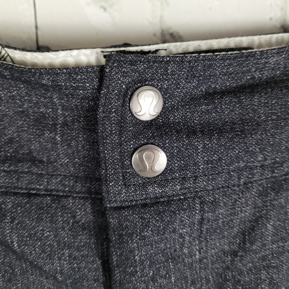 LULULEMON | stretch button & zip grey space-dye shorts - Picture 3 of 6
